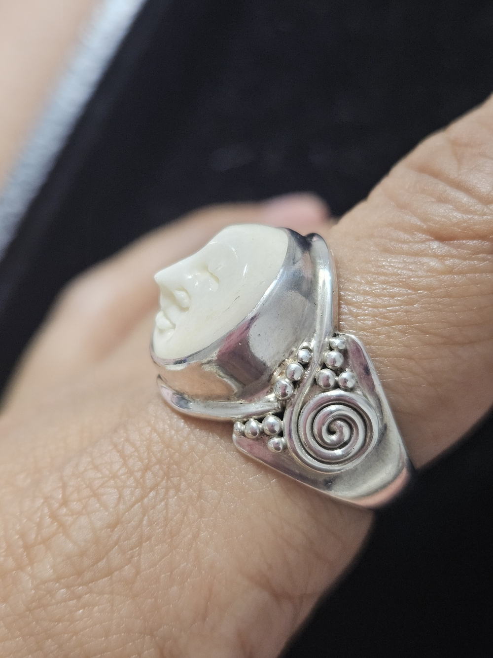 925S Silver Moon Face Ring - Women Jewelry